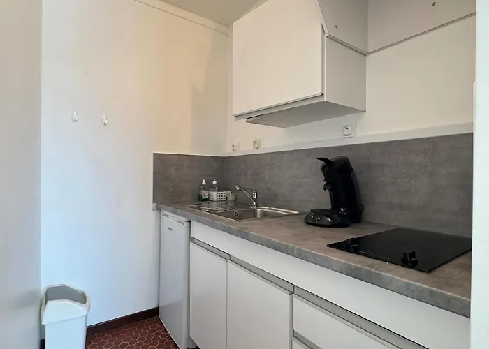 Armazan Сен-Лари-Сулан